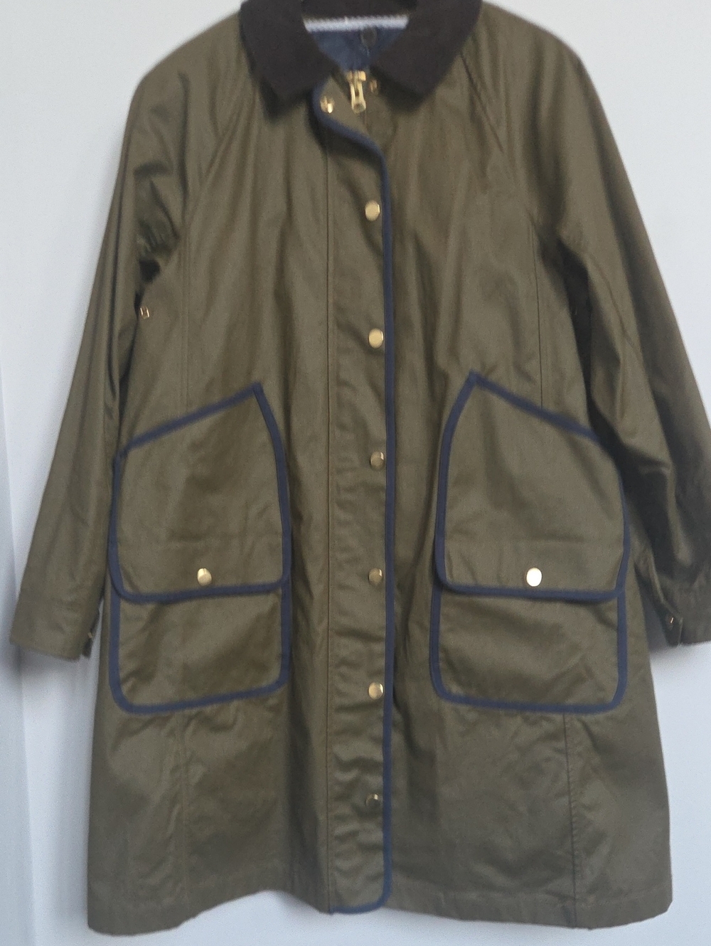 J. Crew Women's Waxed Olive Green Trench Coat with Navy Trim Size Small